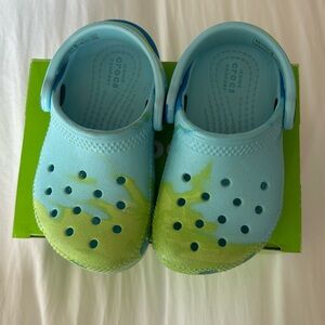 Toddler size 6 crocs